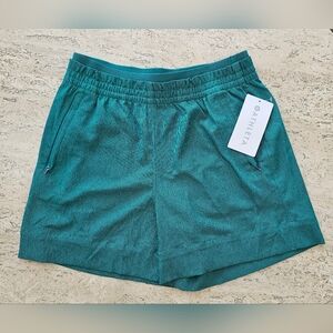NWT Athleta Women's Green Echo Shorts